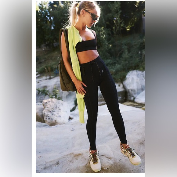 FP movement black walk on leggings size XS - Picture 2 of 6